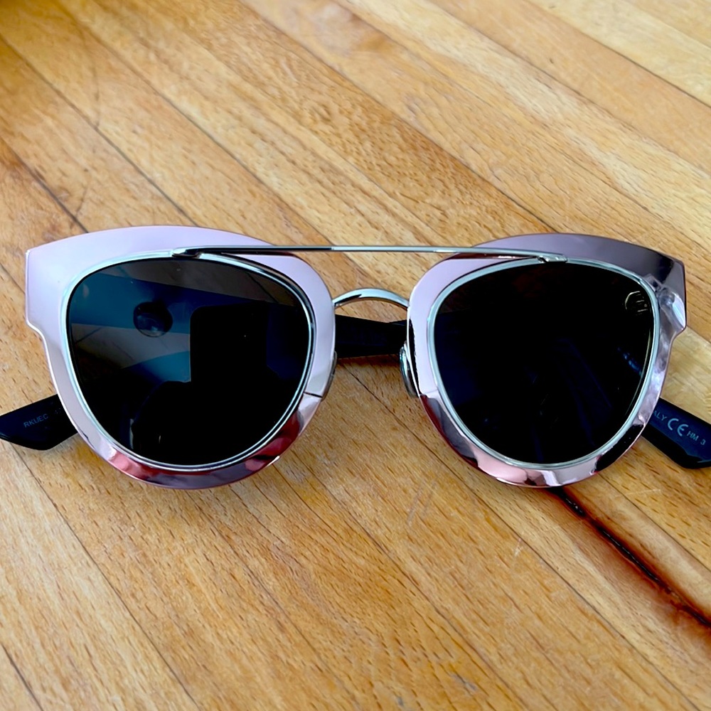 Like new Christian Dior sunglasses. Worn only 3 times.